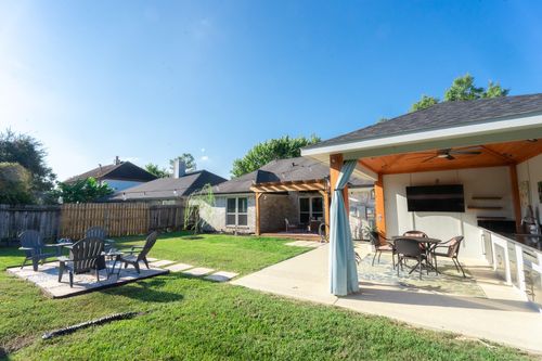 16039 Surrey Woods Dr, Friendswood, TX, 77546-3131 | Card Image