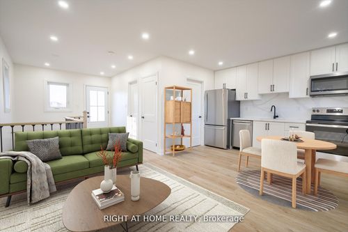 809 Helen Cres, Pickering, ON, L1W1V1 | Card Image