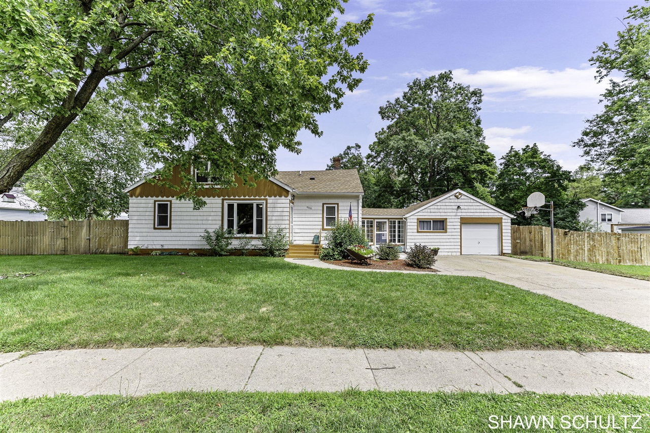 Jefferson Ave, Grand Rapids, MI 49548