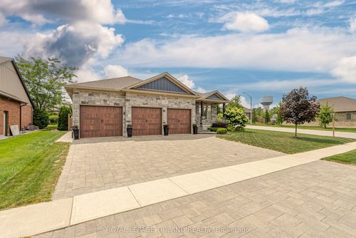 296 Dufferin St, Belmont, ON, N0L1B0 | Card Image