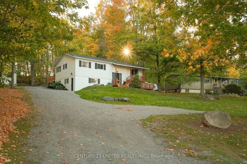 1274 Young'S Cove Rd, Ennismore, ON, K0L1T0 | Card Image