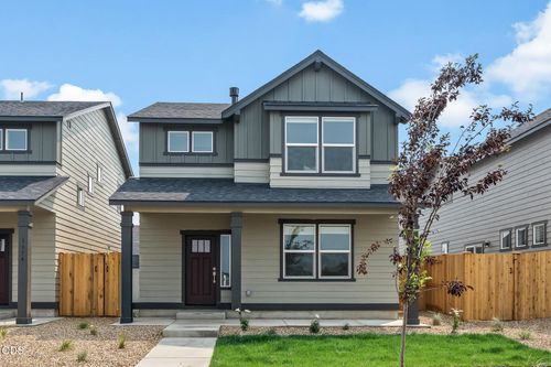 3366 Nw 7th St, Redmond, OR, 97756-2442 | Card Image