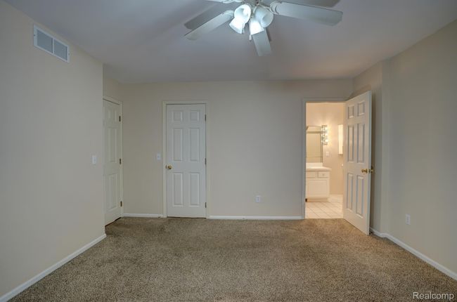 6407 Beecher Rd, Condo with 2 bedrooms, 3 bathrooms and null parking in Flint MI | Image 14
