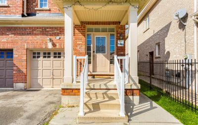 156 Fandango Dr, Home with 4 bedrooms, 4 bathrooms and 4 parking in Brampton ON | Image 2