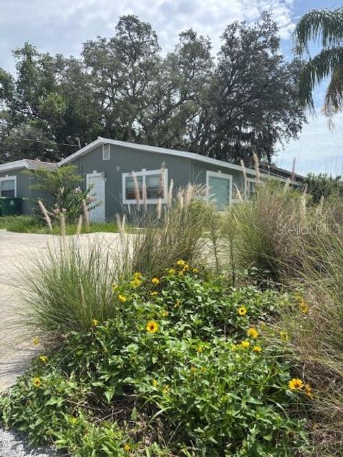 4700 Serena Dr, TAMPA, FL, 33617-3948 | Card Image