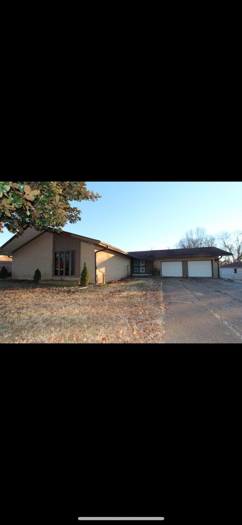 405 Parkview Dr, Dyer, TN, 38330-1201 | Card Image