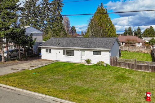 125 Stanford Ave W, Parksville, BC, V9P1M2 | Card Image