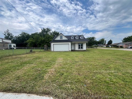 2916 N Lewis Ave, Tulsa, OK, 74110-1853 | Card Image