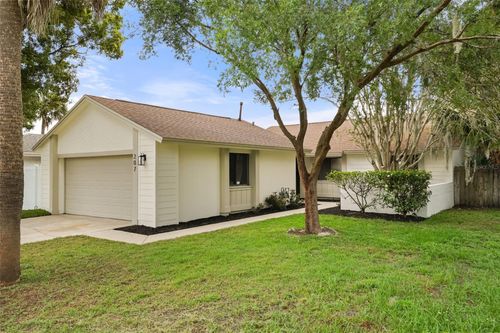 207 Doster Dr, CASSELBERRY, FL, 32707-5748 | Card Image