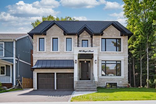 92 Lloyd St, Whitchurch Stouffville, ON, L4A4J5 | Card Image