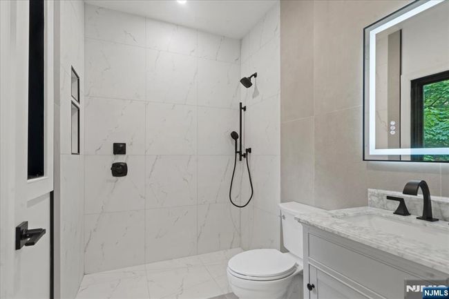 45 Riverview Ter, House other with 6 bedrooms, 6 bathrooms and null parking in Mahwah NJ | Image 33