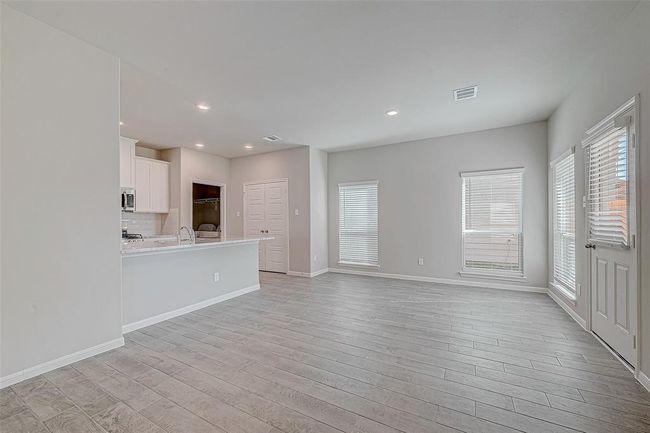 27083 Badger Way, House other with 4 bedrooms, 4 bathrooms and null parking in Magnolia TX | Image 9