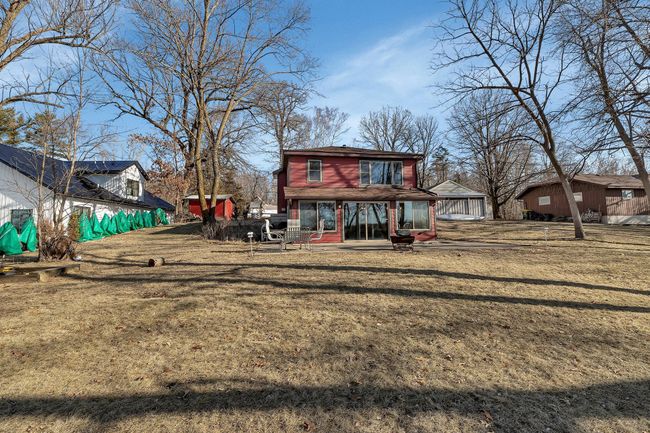 Note the red shed for more storage. | Image 19
