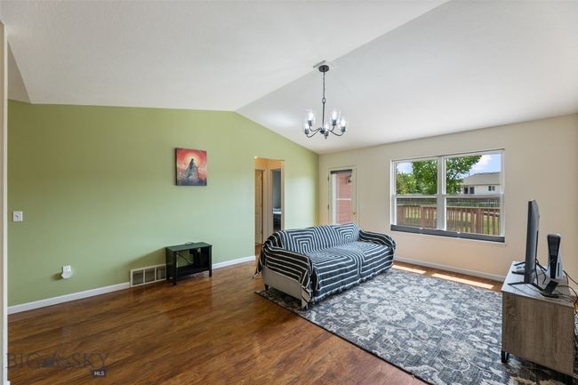 Living Room | Image 6
