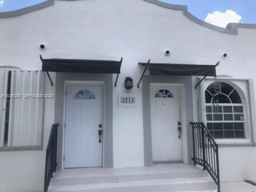 l-3244 Sw 3rd St, Miami, FL, 33135-1121 | Card Image