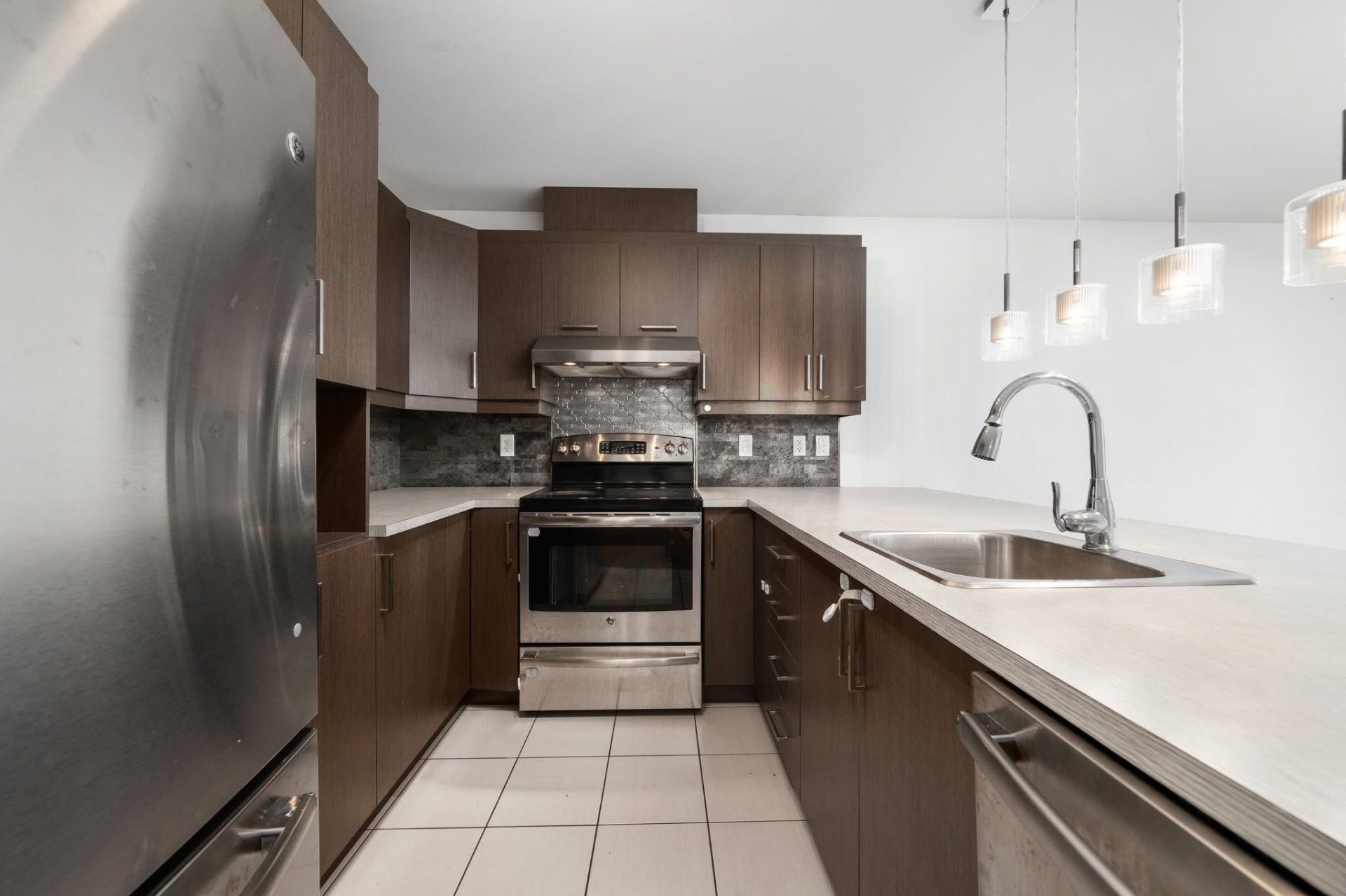 Residential Lease in Brossard 2