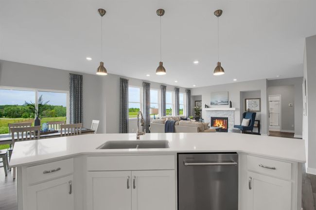 Look at this amazing center island, that curves on both sides, simply spectacular! Model photos. Options and colors will vary. | Image 8