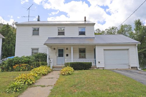 42 King St, Warrensburg, NY, 12885-1318 | Card Image