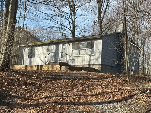 26 Plaza Dr, Newton, NJ, 07860-6601 | Card Image