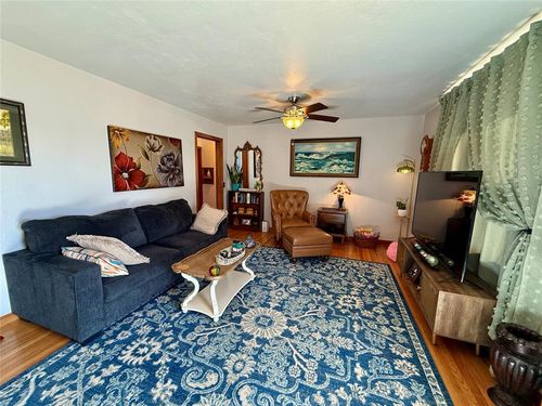 115 E Kee St, Weatherford, OK, 73096-3825 | Card Image