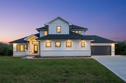 13311 Woodland Ranch Dr, Lone Jack, MO, 64086-5201 | Card Image