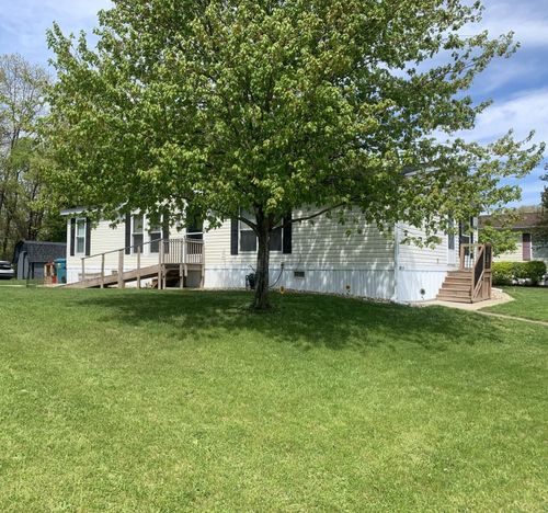 1232 Shiawassee River Rd, Three Rivers, MI, 49093-1358 | Card Image