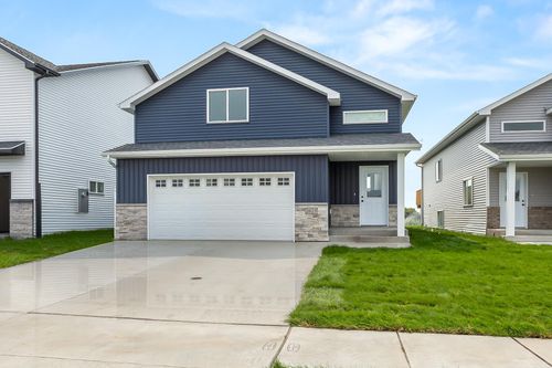 2623 38th Ave S, Moorhead, MN, 56560 | Card Image