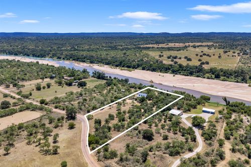 211 Riverside Dr W, Llano, TX, 78643-9505 | Card Image