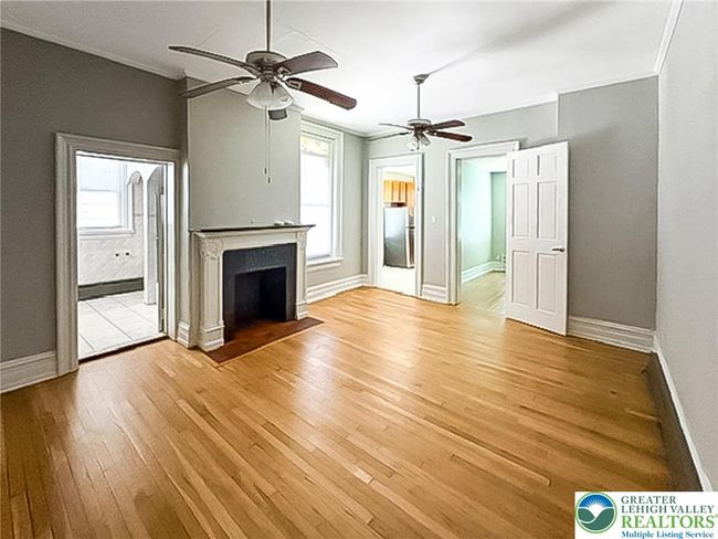 Rear apt-large living/dining room | Image 16