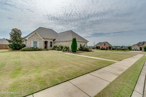237 Buckhead Dr, Madison, MS, 39110-6616 | Card Image