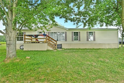 1952 Perry Hwy, Fredonia, PA, 16124-2426 | Card Image