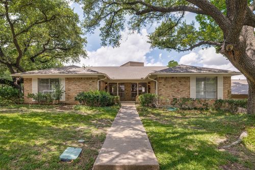 7003 Kingsbury Drive, Dallas, TX, 75231 | Card Image