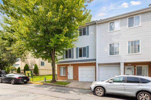 129 Ilyssa Way, Staten Island, NY, 10312-1361 | Card Image