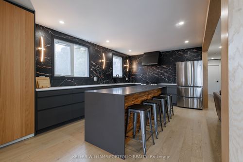 33 Cog Hill Drive, Vaughan, ON, L4K1M6 | Card Image