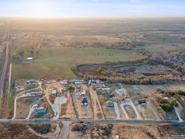 UNIT-2 - 16851 Griffin Rd, House other with 5 bedrooms, 2 bathrooms and null parking in Atascosa TX | Image 43