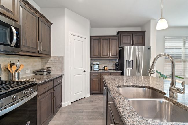 15921 Bronte Ln, House other with 4 bedrooms, 2 bathrooms and null parking in Justin TX | Image 12