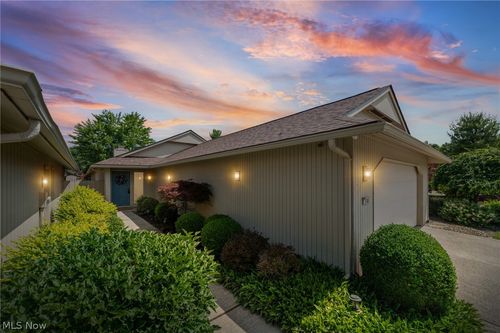 21454 Oak Bark Trl, Strongsville, OH, 44149-2206 | Card Image