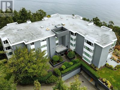 2301 - 2829 Arbutus Rd, Condo with 2 bedrooms, 2 bathrooms and 2 parking in Victoria BC | Image 2