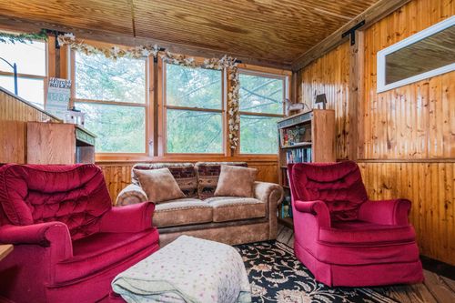 78 Cream Hill Rd, Mendon, VT, 05701-9673 | Card Image