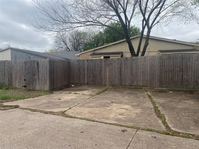 2425 Limestone Dr, Home with 2 bedrooms, 1 bathrooms and 2 parking in Arlington TX | Image 18