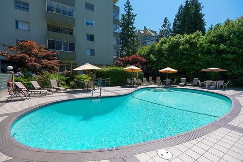 606-1425 Esquimalt Ave, West Vancouver, BC, V7T1L1 | Card Image