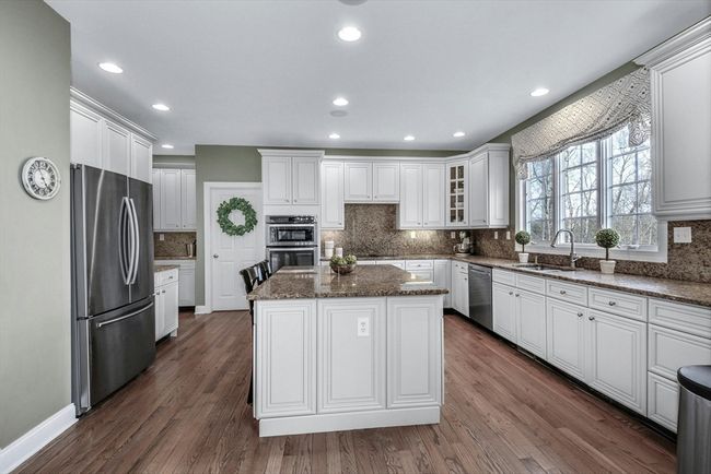 8 Valley View Dr, House other with 4 bedrooms, 5 bathrooms and 6 parking in North Grafton MA | Image 17