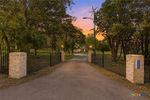 220 Lark Ln, New Braunfels, TX, 78132-4628 | Card Image