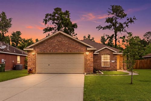 516 Lovers Lane, Dayton, TX, 77535 | Card Image
