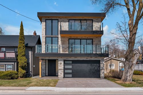37 Front St W, Hastings, ON, K0L1Y0 | Card Image