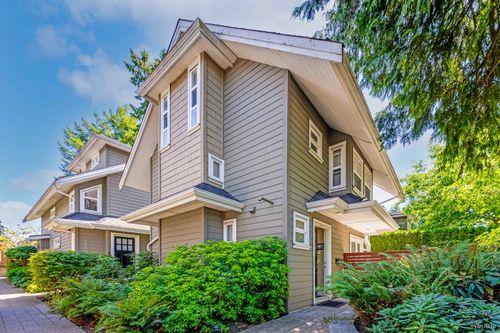 1626 St. Andrews Avenue, North Vancouver, BC, V7L3L6 | Card Image