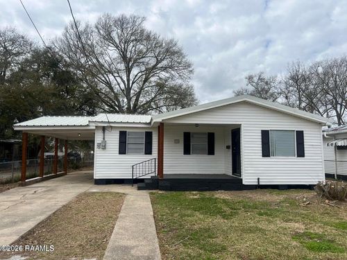926 Theater St, Saint Martinville, LA, 70582-3838 | Card Image
