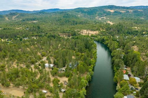 2697 Old Ferry Rd, Shady Cove, OR, 97539-9851 | Card Image