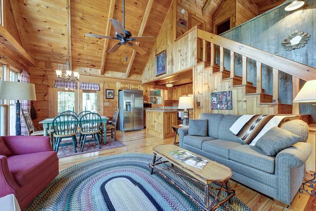 33 Spruce Dr, Home with 3 bedrooms, 3 bathrooms and null parking in Suches GA | Image 4