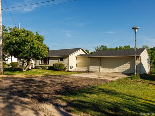 11560 Island Ct Court, Hartland Township, MI, 48353 | Card Image